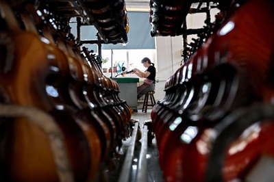 鏡觀·回響丨中華文化迸發(fā)賦能發(fā)展之力 樂器修復(fù)中的傳承與創(chuàng)新